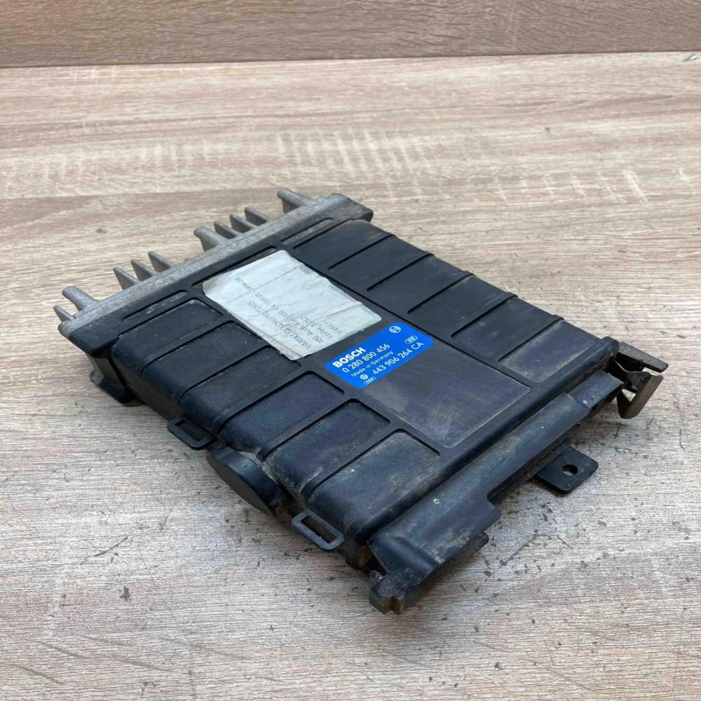 443906264CA 0280800456  Engine control unit/module ECU Audi 100 200 5000 C3