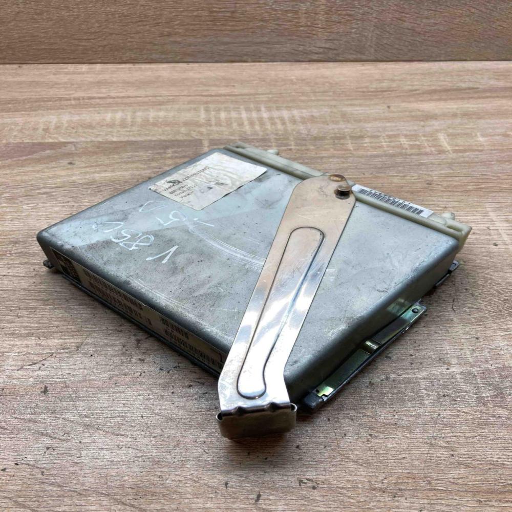 P09442008   Engine control unit/module ECU Volvo 850