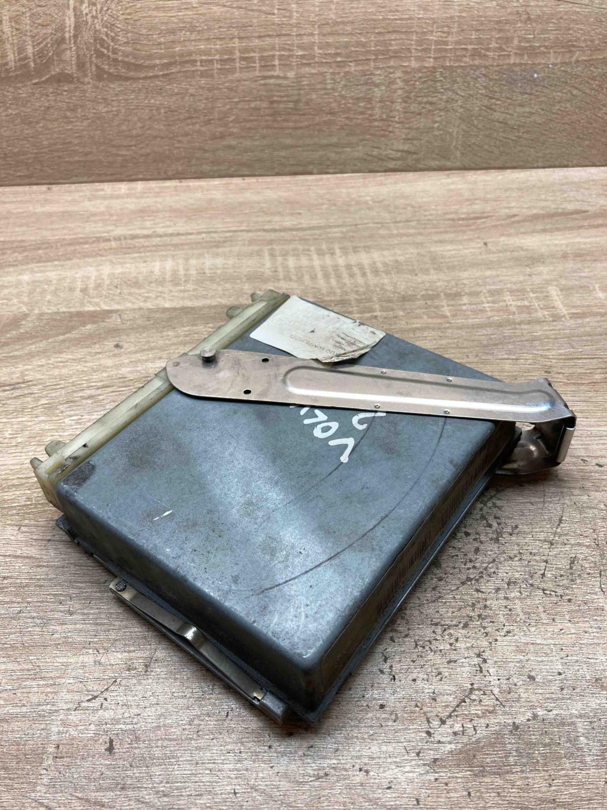 P09189155 0261203936  Engine control unit/module ECU Volvo 850
