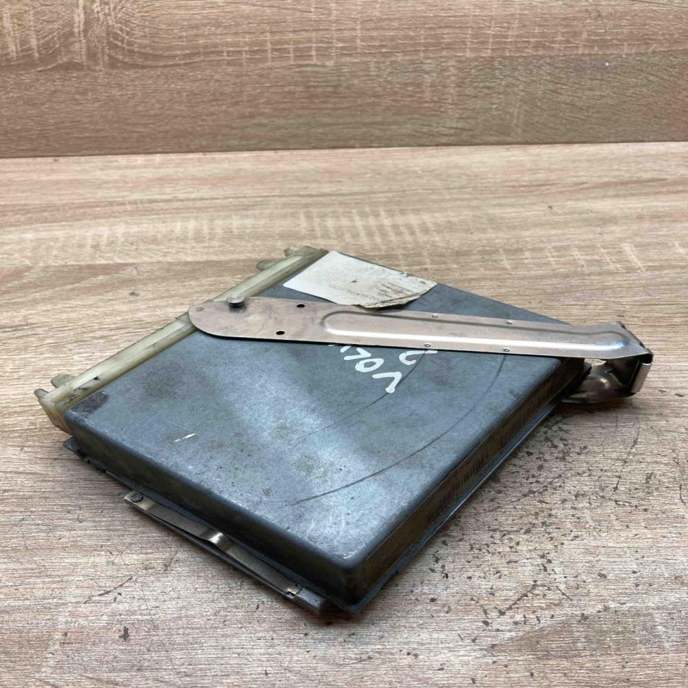 P09189155 0261203936  Engine control unit/module ECU Volvo 850