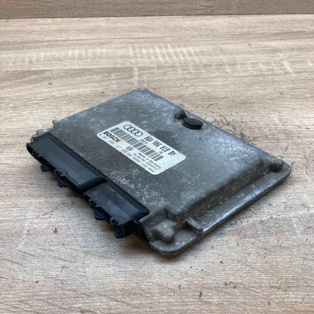 06A906018BM 0261206127  Engine control unit/module ECU Audi A3 S3 8L