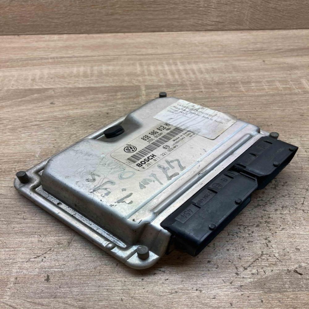 038906012HR 0281011321  Engine control unit/module ECU Skoda Fabia Mk1 (6Y)