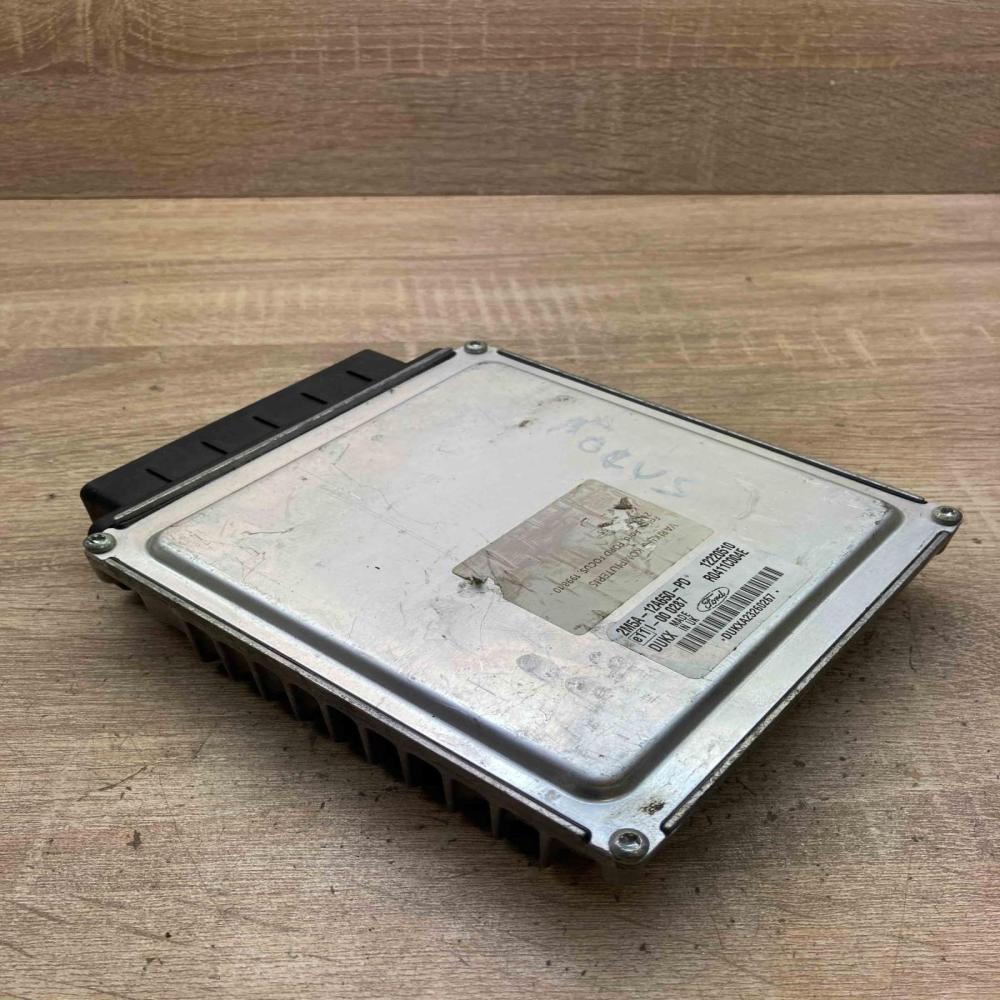 2M5A 12A650 PD   Engine control unit/module ECU Ford Focus