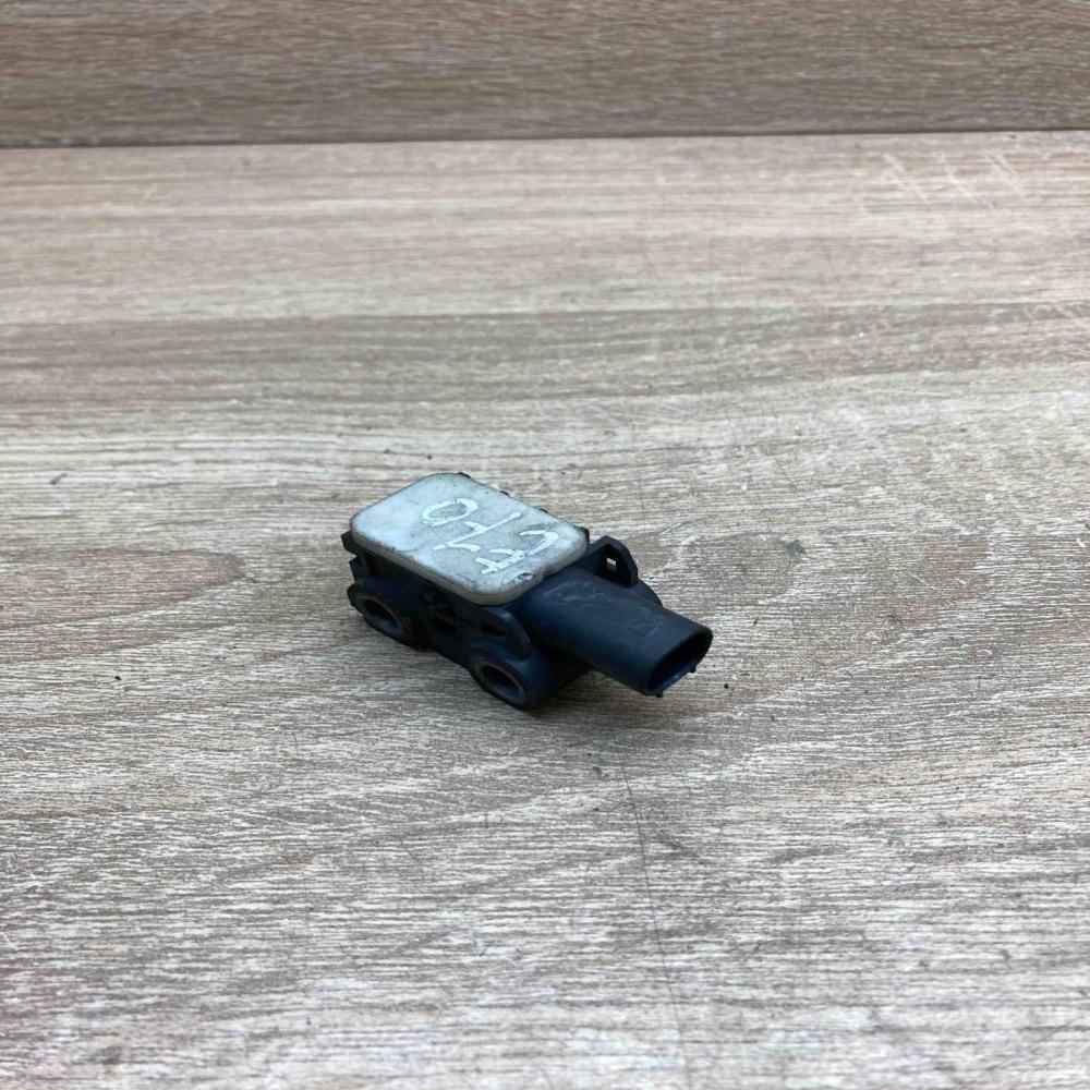 9152262   Airbag deployment crash/impact sensor BMW X5 E70