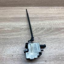 6985882 Used  Fuel tank cap lock motor BMW X5 E70
