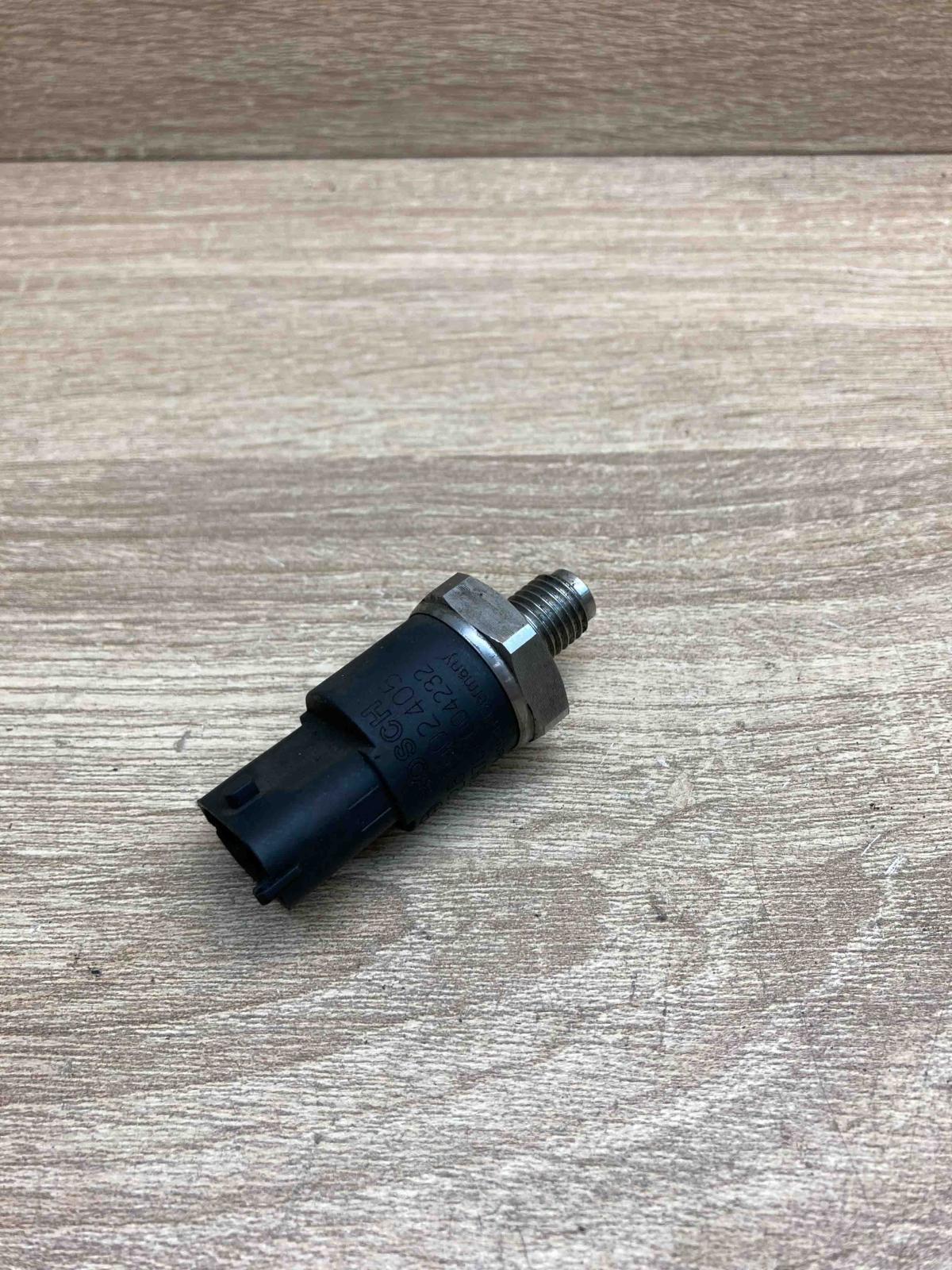 0281002405   Fuel pressure sensor Audi A6 S6 C5 4B
