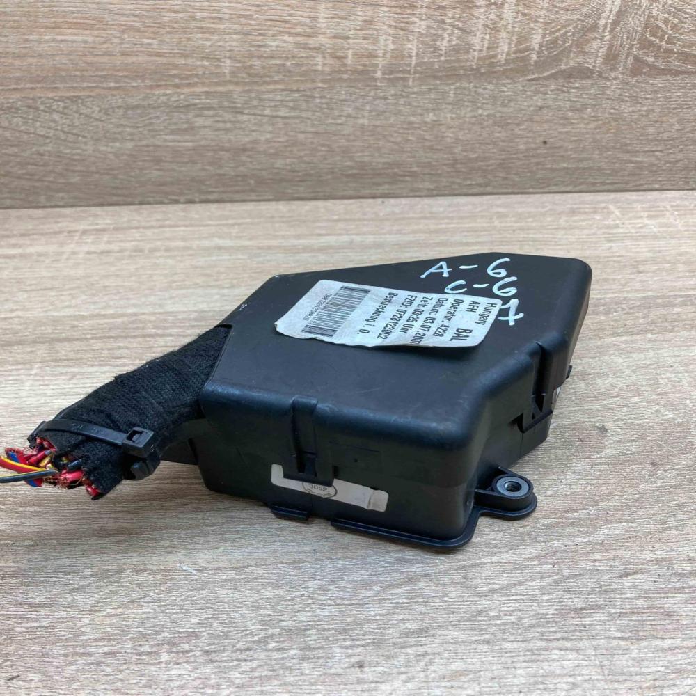0728123002 4228 BAL Fuse module Audi A6 S6 C6 4F
