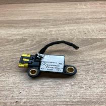 A1638200226   Airbag deployment crash/impact sensor Mercedes-Benz ML W163