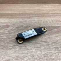 0018200726   Airbag deployment crash/impact sensor Mercedes-Benz C W202