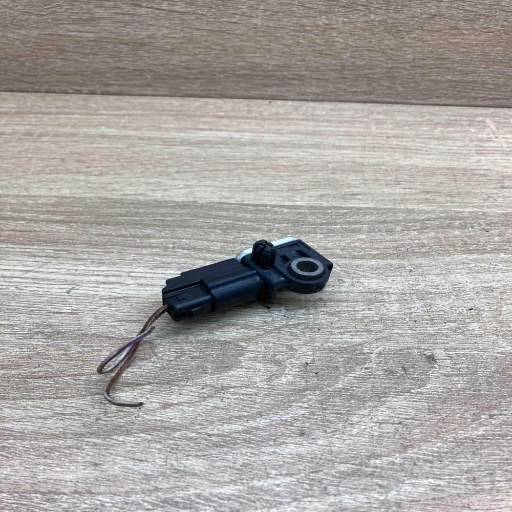 8M5T 14B342 AC C83HA  Airbag deployment crash/impact sensor Ford Kuga I