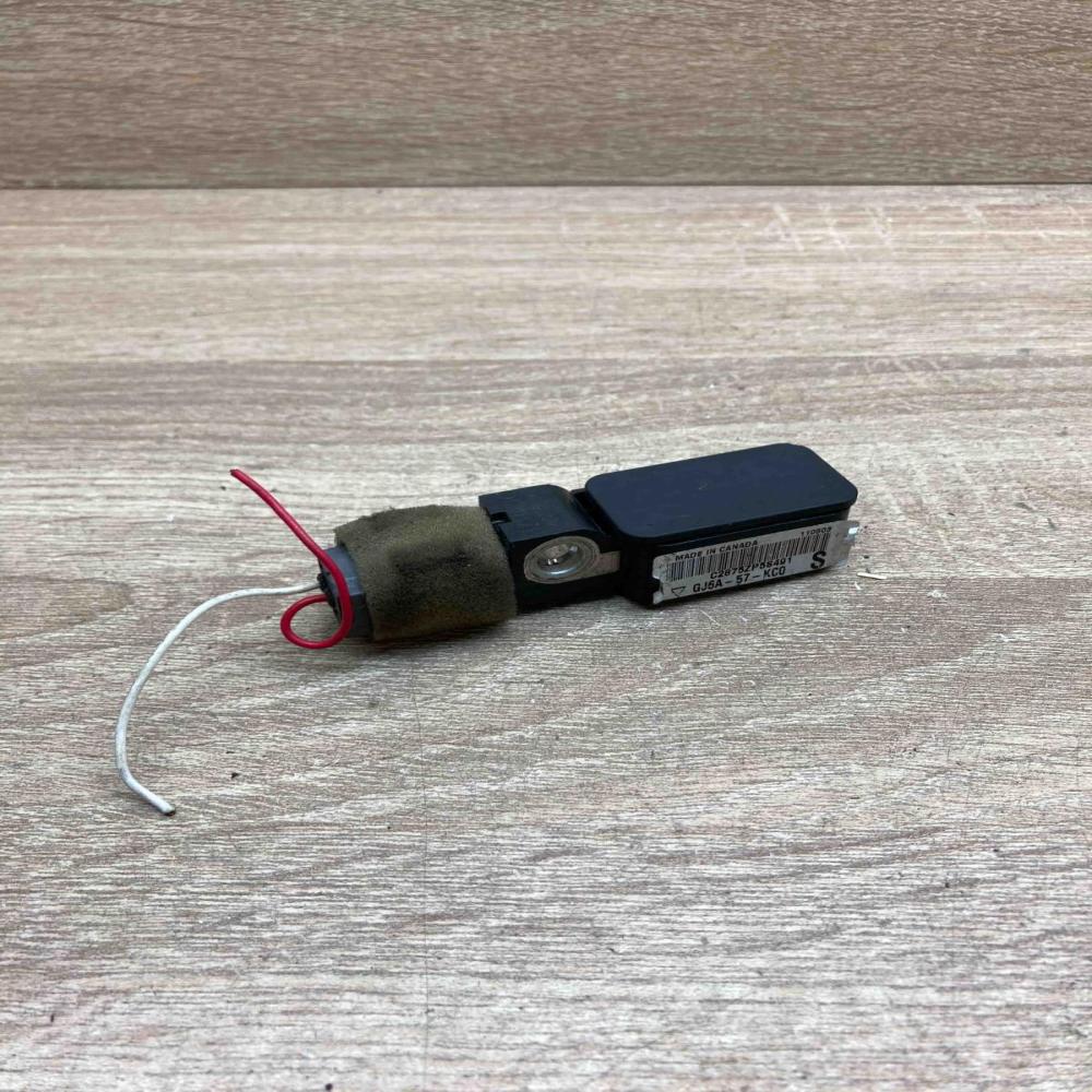 GJ6A 57 KC0 S  Airbag deployment crash/impact sensor Mazda 6
