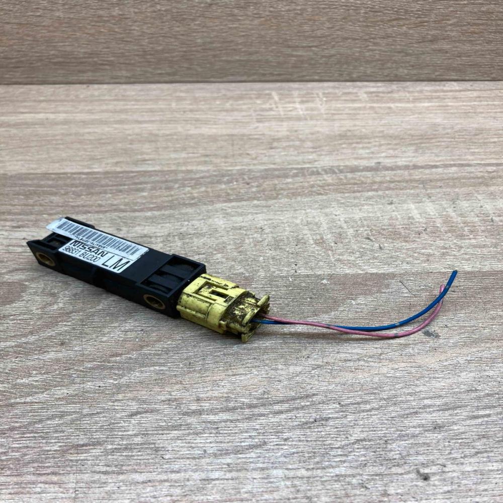 98831 BU200 LM  Airbag deployment crash/impact sensor Nissan Almera Tino