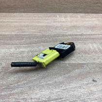 89831 02080   Airbag deployment crash/impact sensor Toyota Auris 150
