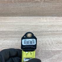 89831 02080   Airbag deployment crash/impact sensor Toyota Auris 150