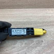 4B0959643E   Airbag deployment crash/impact sensor Audi A6 S6 C5 4B