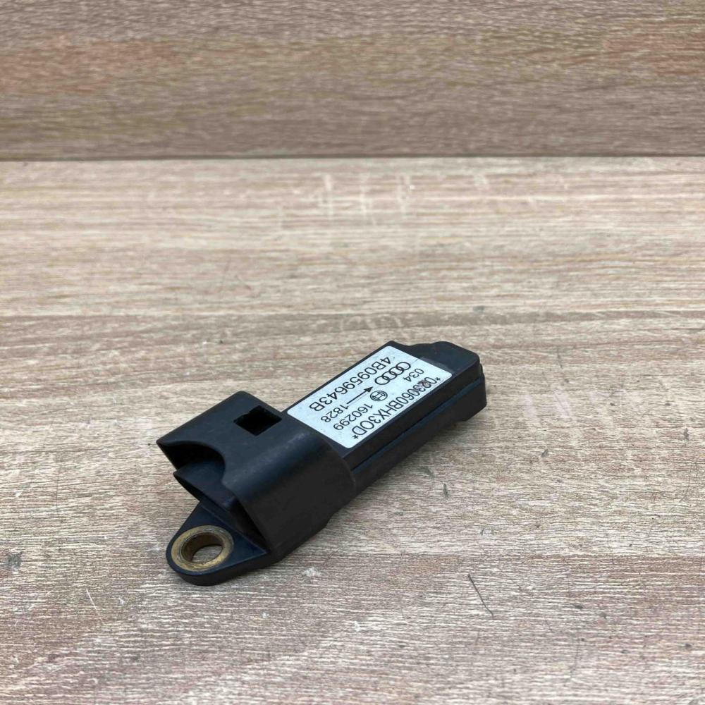 4B0959643B   Airbag deployment crash/impact sensor Audi A6 S6 C5 4B