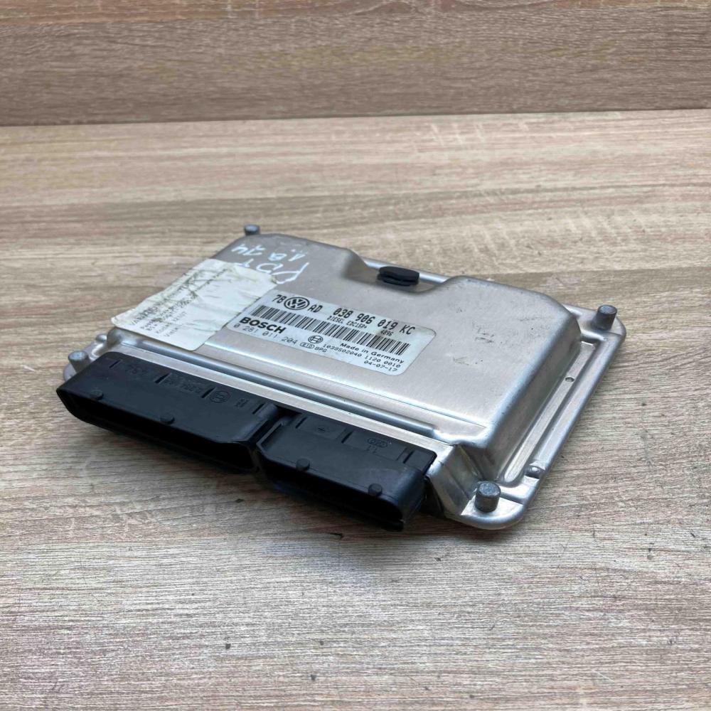 038906019KC 0281011204 Unit Engine control unit/module ECU Volkswagen PASSAT B5.