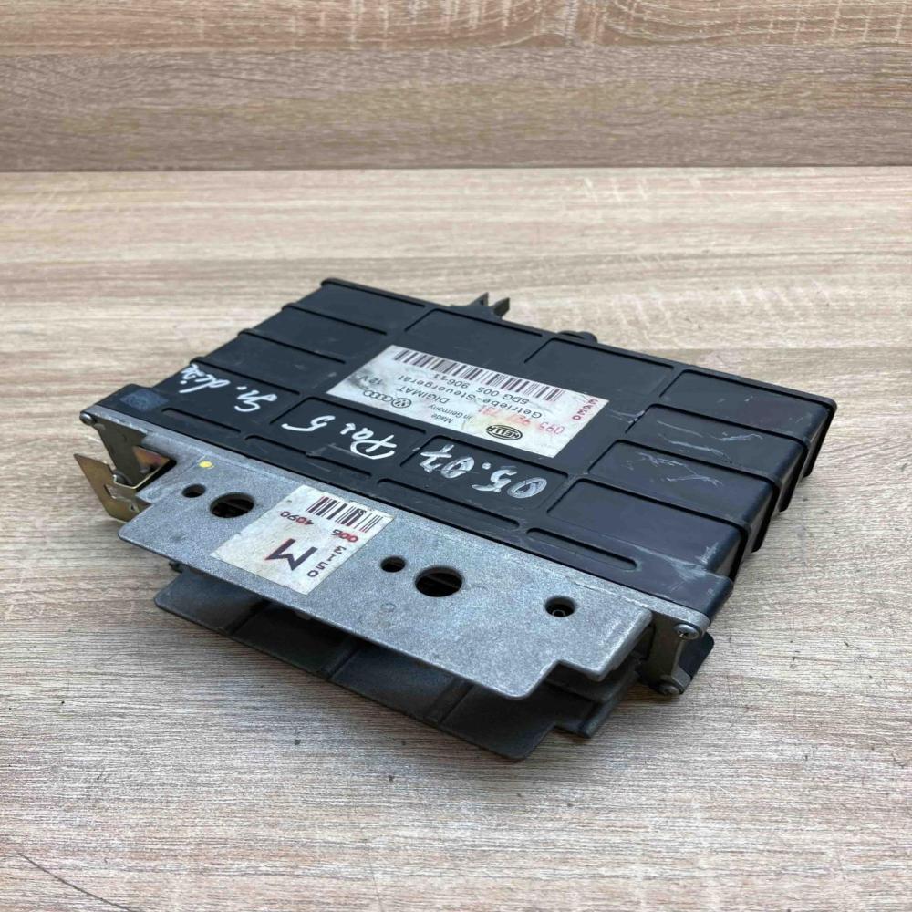 5DG005906 11 095927731  Gearbox control unit/module Volkswagen PASSAT B4