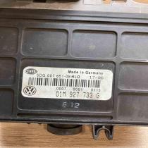 01M927733G 5DG007651 08  Gearbox control unit/module Volkswagen PASSAT B4