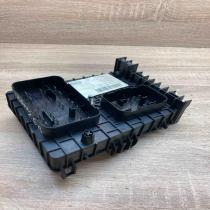 1K0937124H 1534502 0422404701 E Fuse module Volkswagen Touran I