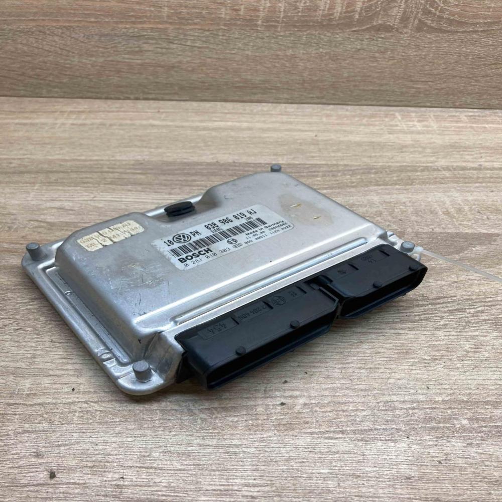 038906019AJ 0281010303  Engine control unit/module ECU Volkswagen PASSAT B5