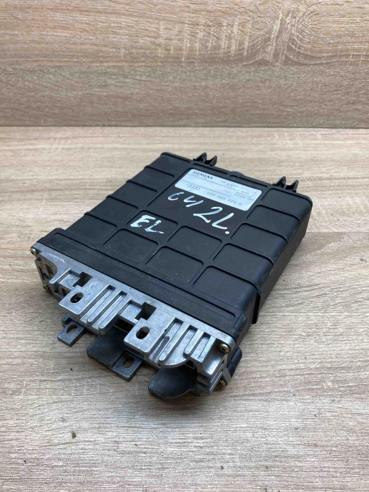 039906024D   Engine control unit/module ECU Audi 100 S4 C4