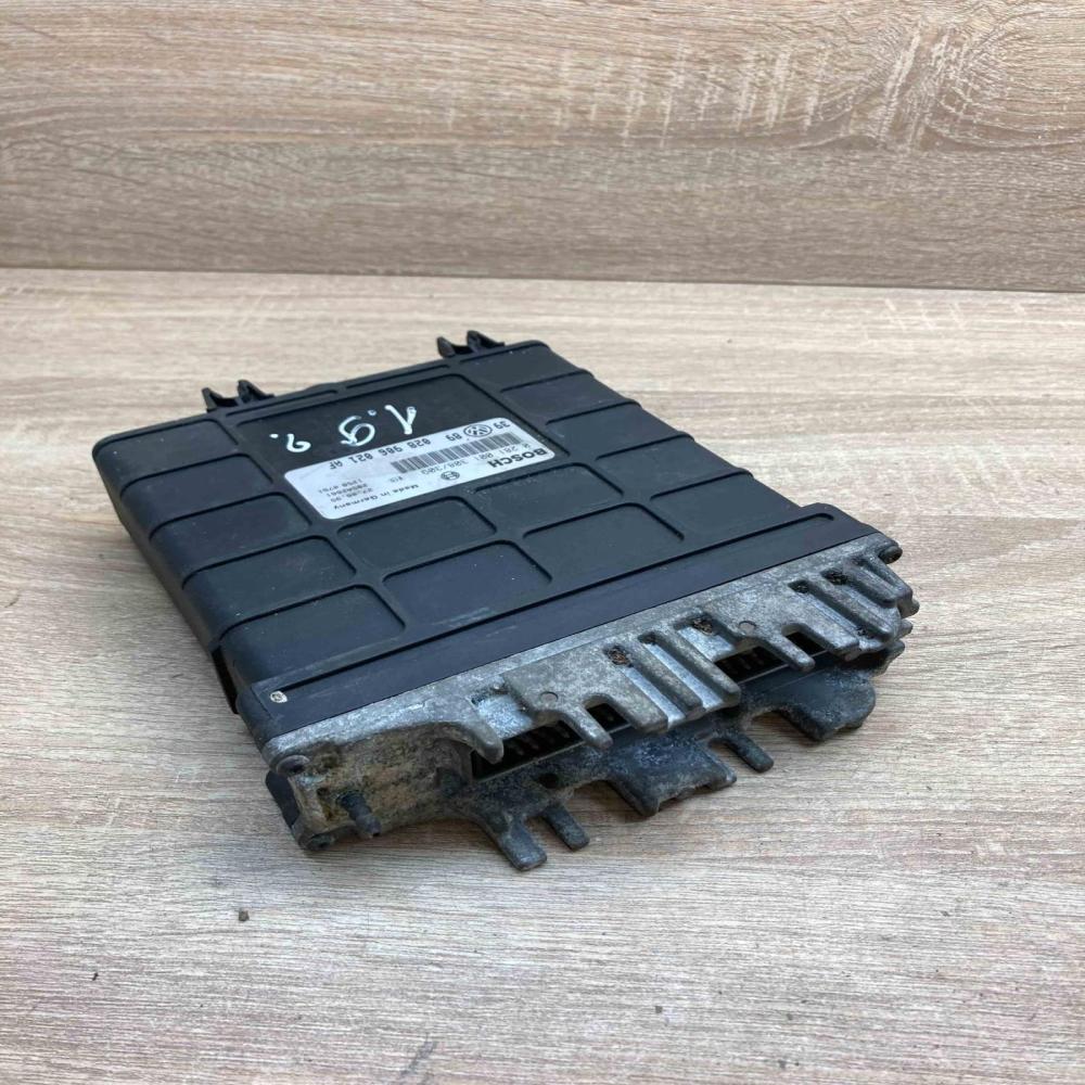 028906021AF 0281001308  Engine control unit/module ECU Volkswagen Golf III