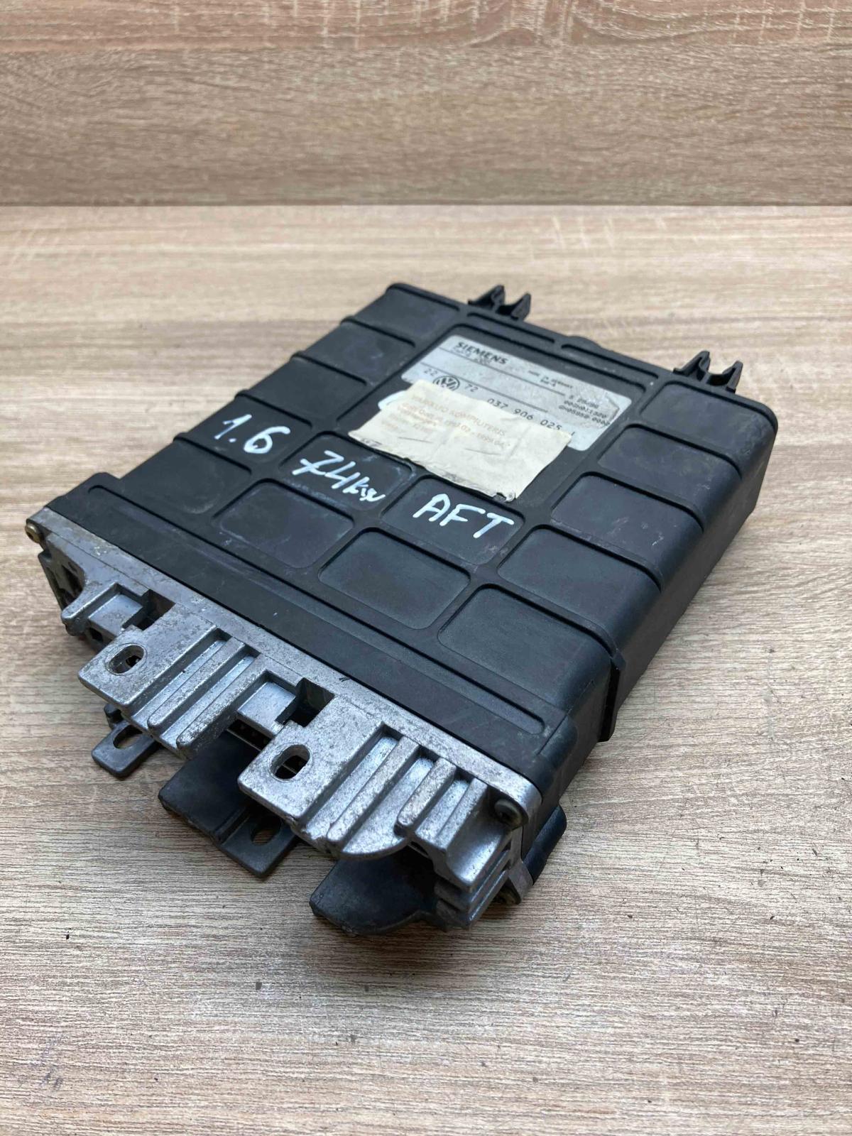 037906025J   Engine control unit/module ECU Volkswagen PASSAT B3