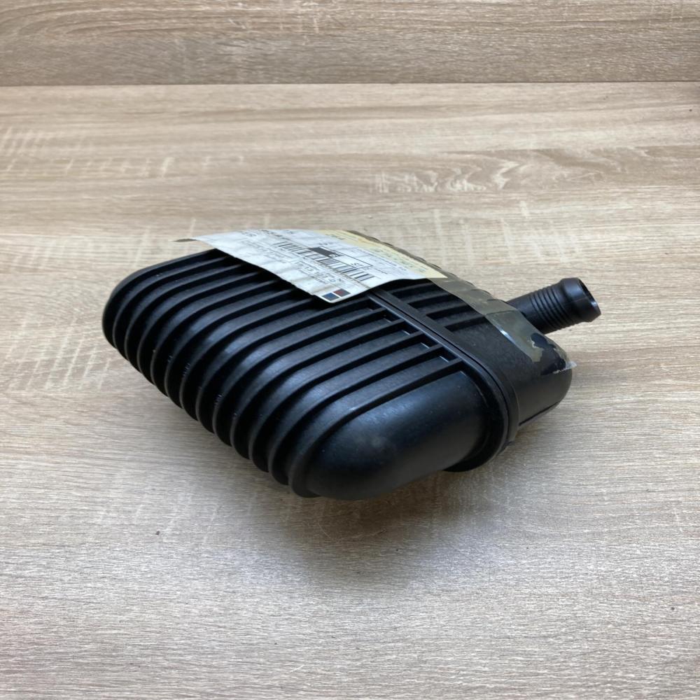 8K0129955A   Air intake duct part Audi A4 S4 B8 8K