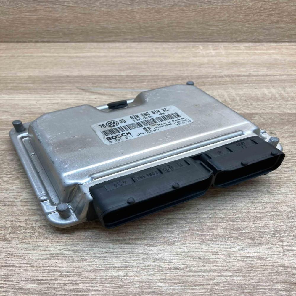 038906019KC 0281011204  Engine control unit/module ECU Volkswagen PASSAT B7