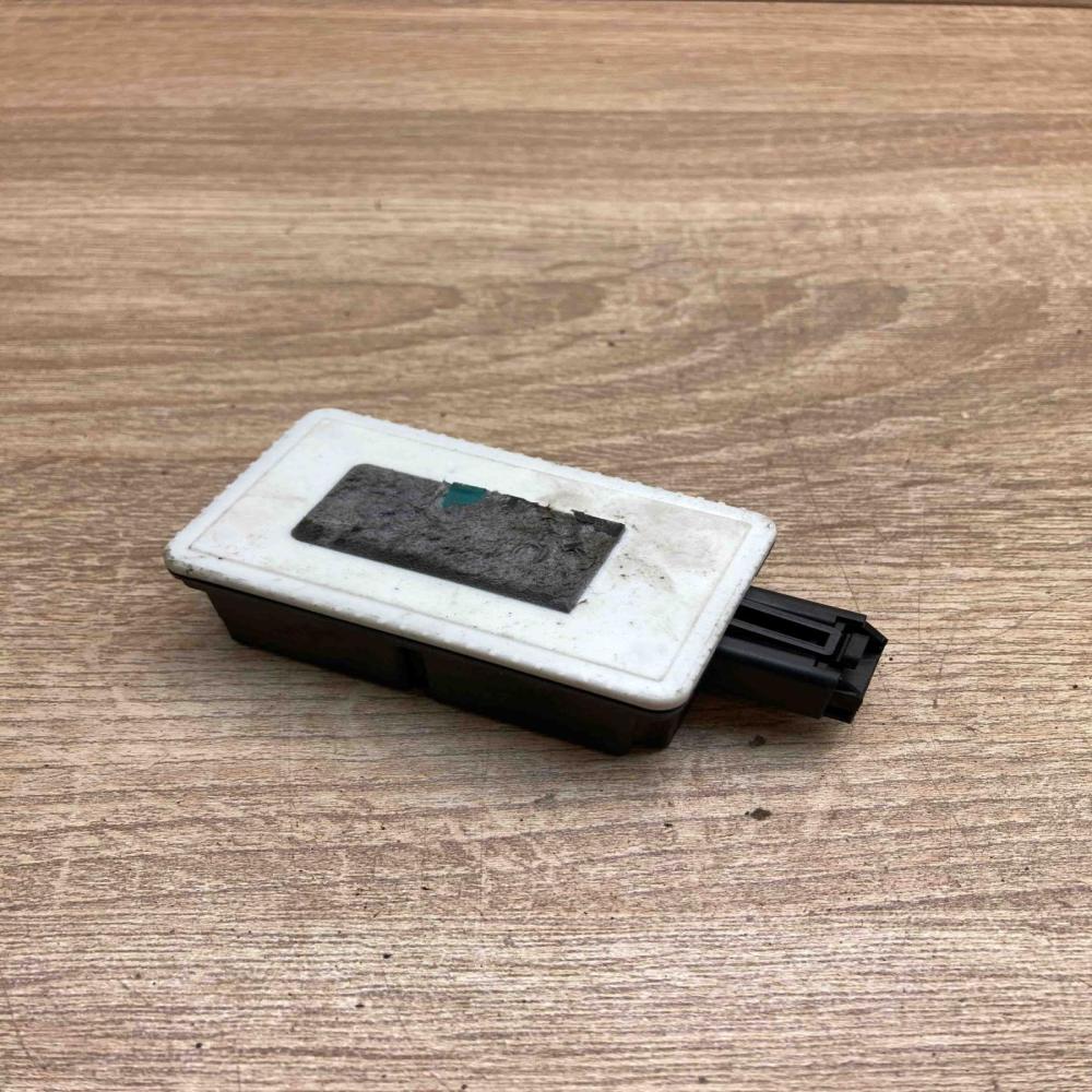 31252988   Door central lock control unit/module Volvo V70