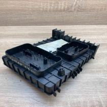 1K0937124H 0414307041 E  Fuse module Volkswagen Golf V