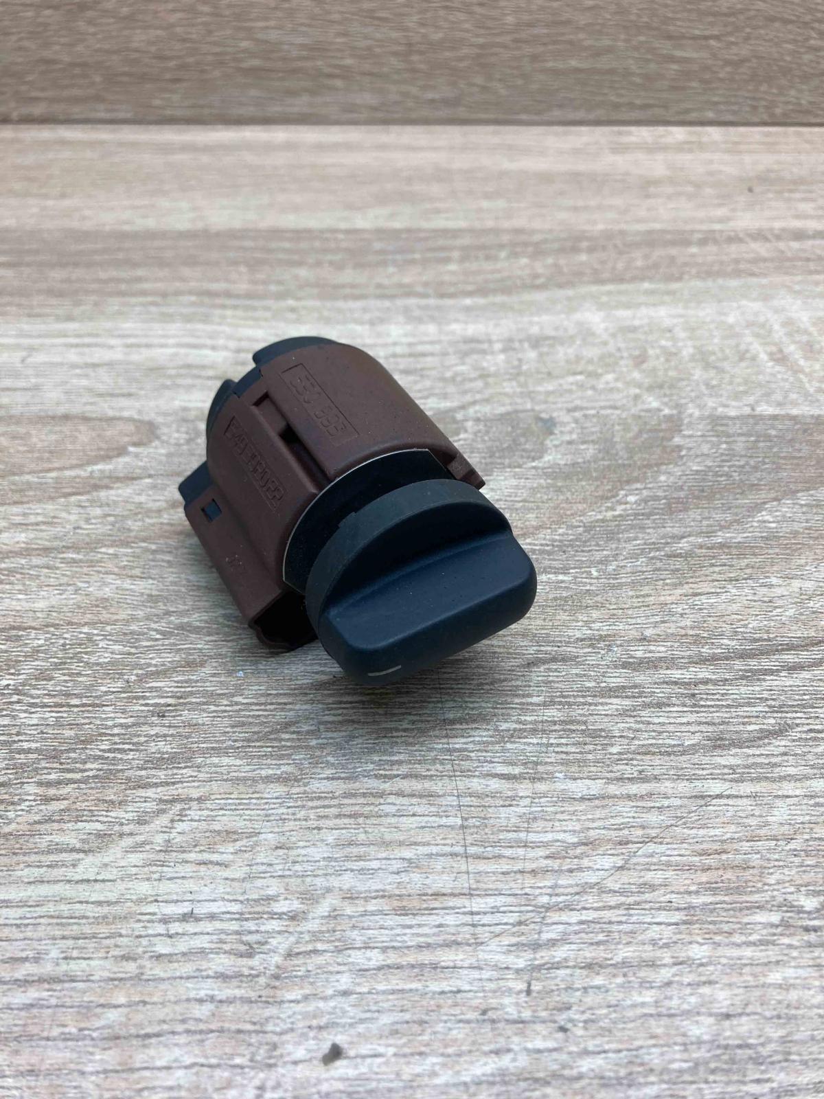 530893 549392022  Light switch BMW 7 E38