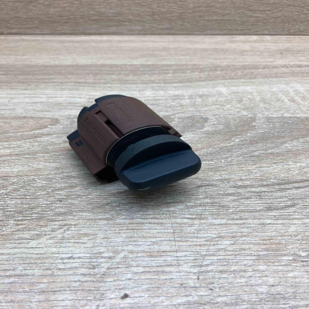 530893 549392022  Light switch BMW 7 E38