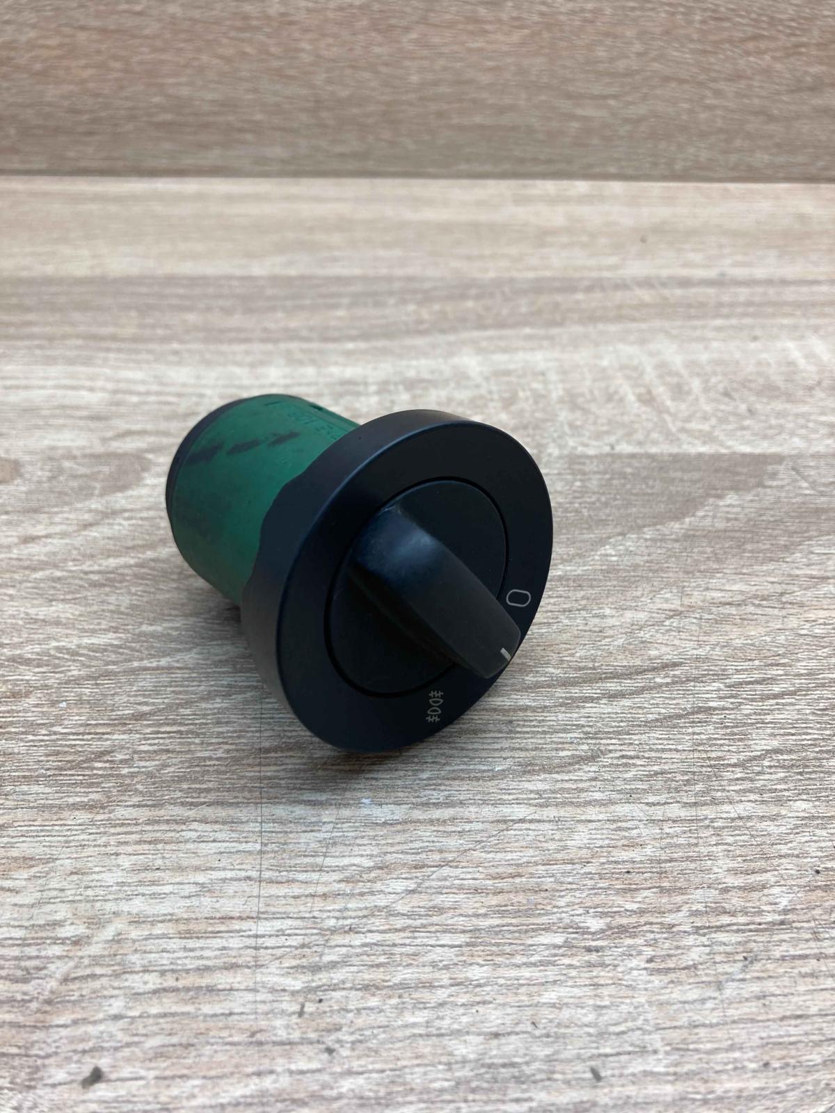 530893 549445500  Light switch BMW 7 E38