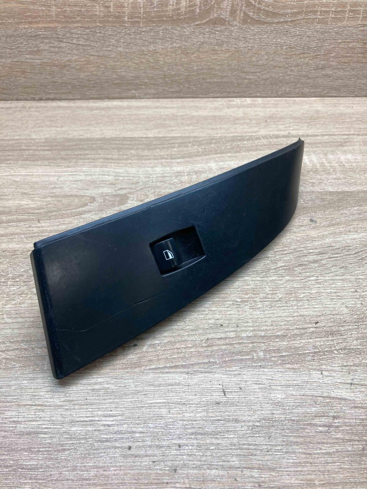 15939948 9113773  Electric window control switch BMW 5 E60 E61