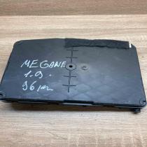 8200780018 8200837597  Comfort/convenience module Renault Scenic I