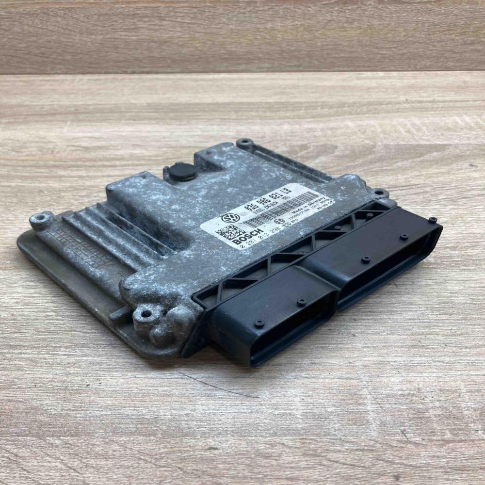 03G906021LB 0281013238  Engine control unit/module ECU Skoda Octavia Mk2 (1Z)