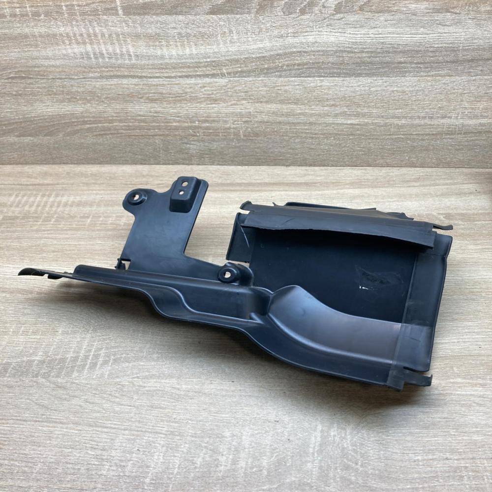 31323451   Other under body part Volvo V70