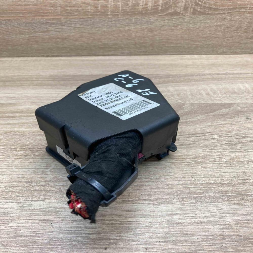 0702521794 5866  Fuse box set Audi A6 S6 C6 4F