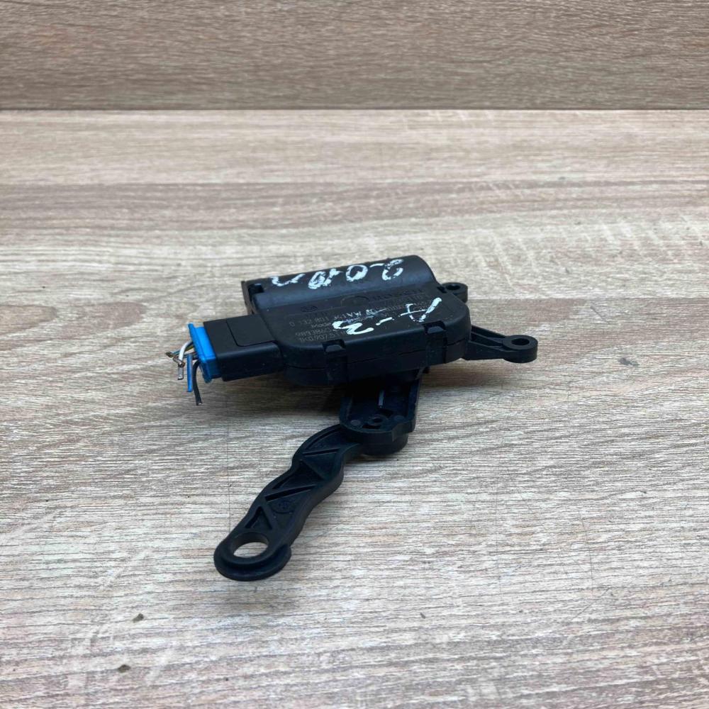0132801341 983386G  Air flap motor/actuator Audi A3 S3 8P