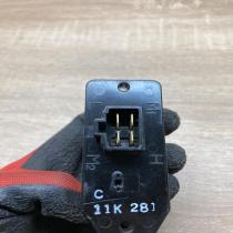 11K281   Heater blower motor/fan resistor Mazda 323 F