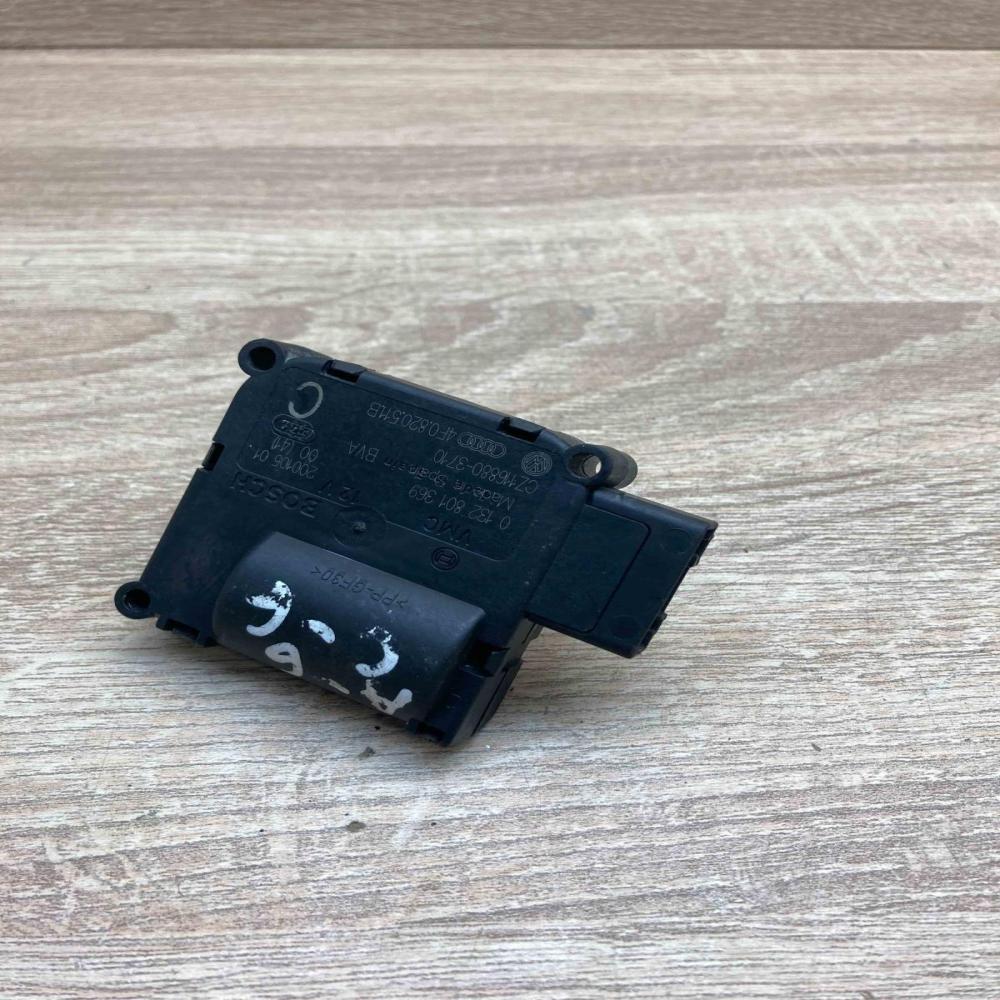 0132801369 4F0820511B  Air flap motor/actuator Audi A6 S6 C6 4F