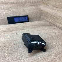 309372700CE D811290 15181  Air flap motor/actuator Opel Zafira B