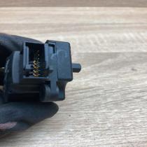 A2038201642   Air flap motor/actuator Mercedes-Benz E W211