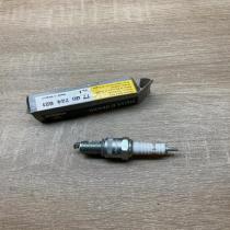 7700724821   Spark plug Renault Megane I