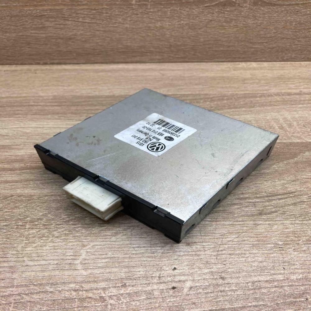 1K0919041 8ES010153 00  Voltage converter/converter module Volkswagen Golf VI