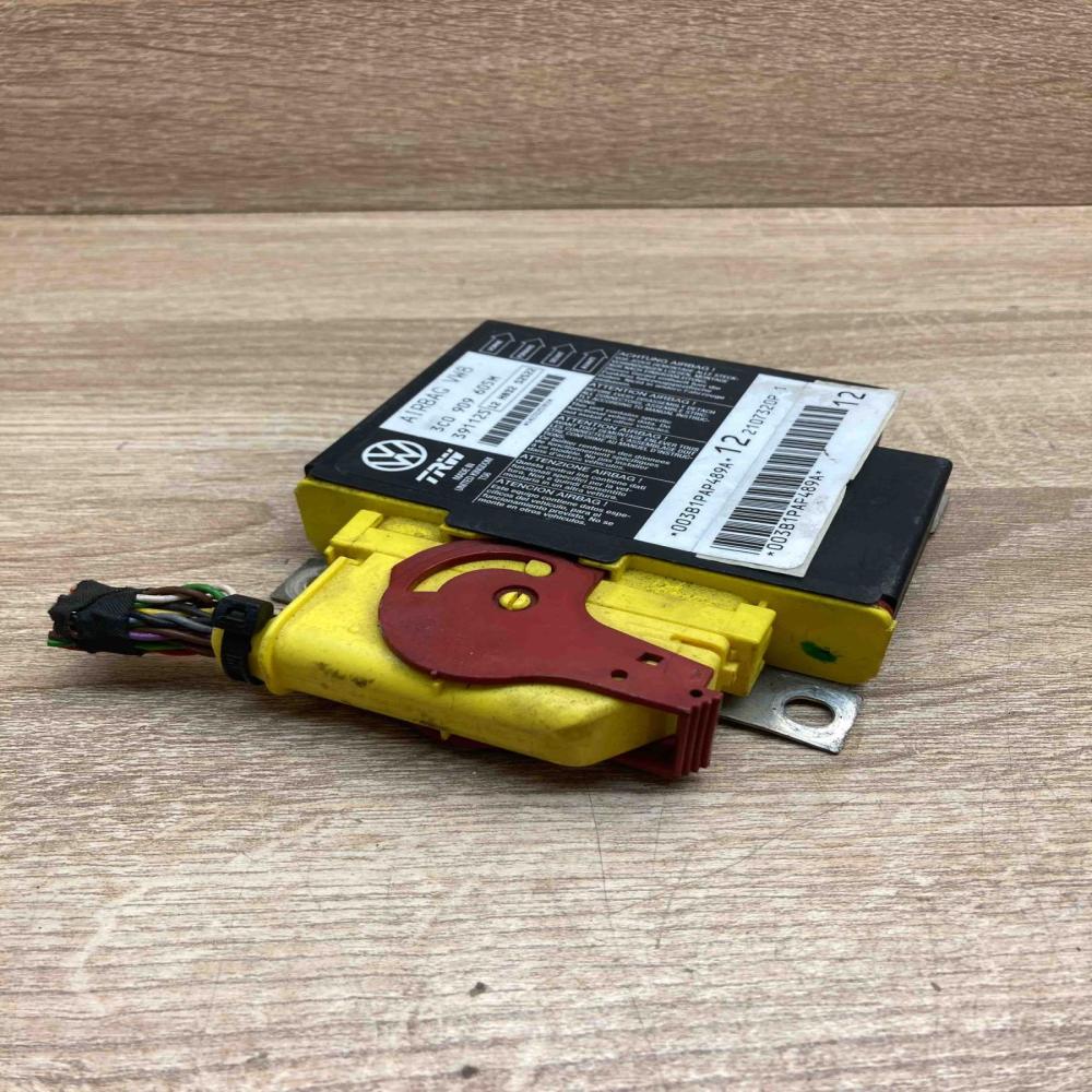 3C0909605M 391125  Airbag control unit/module Volkswagen PASSAT B6