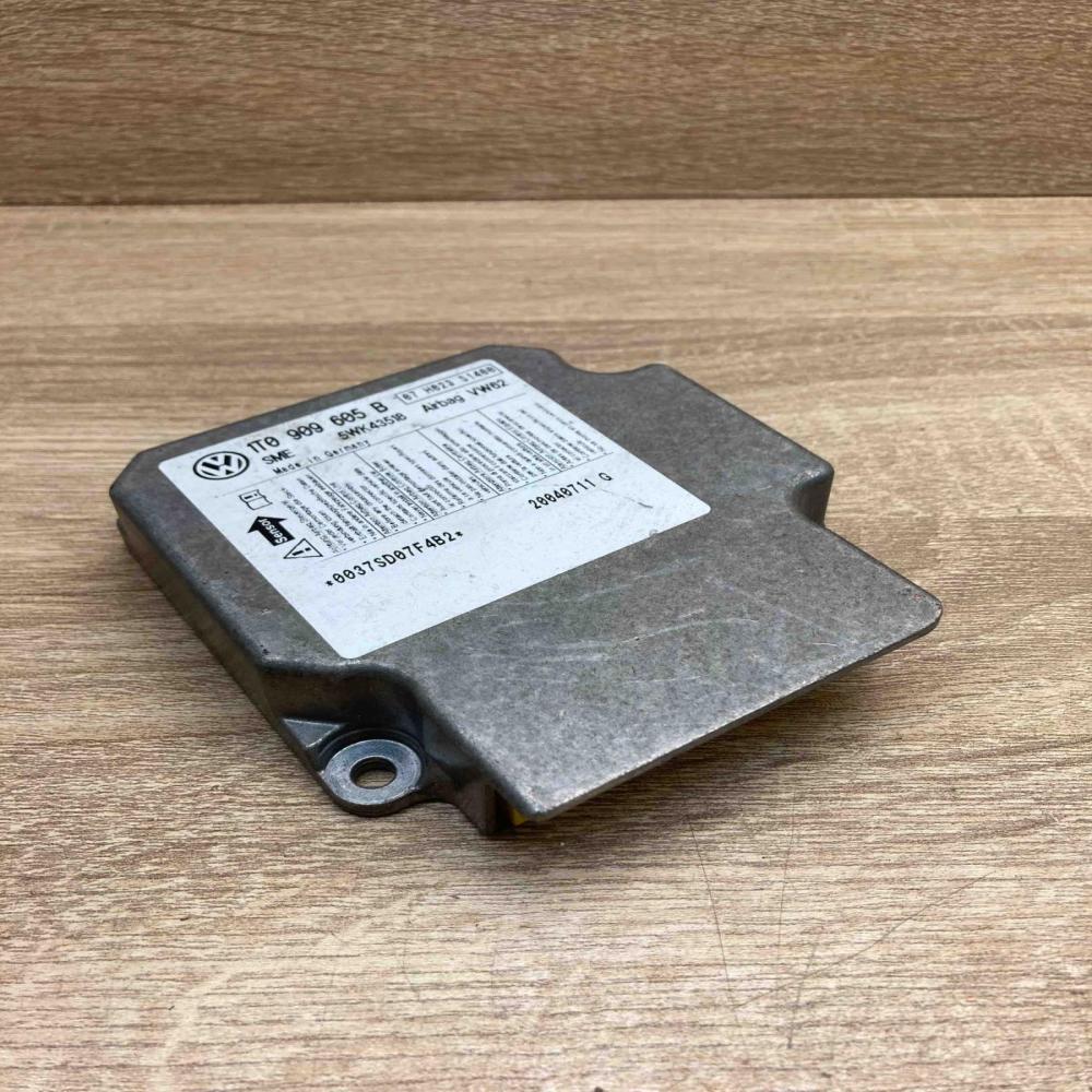 1T0909605B   Airbag control unit/module Volkswagen Touran I