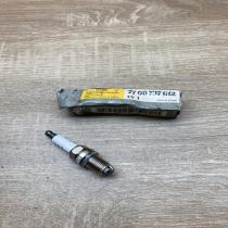 7700737612   Spark plug Renault Laguna II